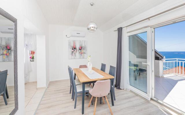 Apartment 24