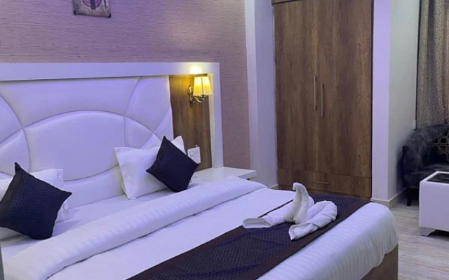 Hotel Elgrovia