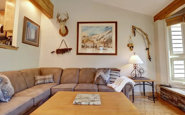 Woods21 Townhome 3 Bedroom Townhouse
