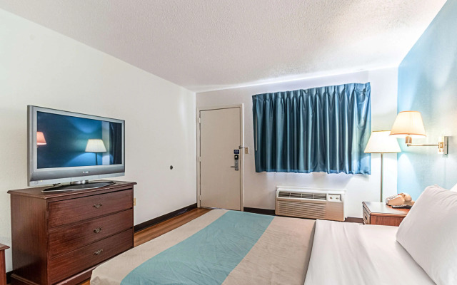 Motel 6 Southgate, MI - Detroit