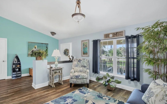 15736 Lakeland Circle