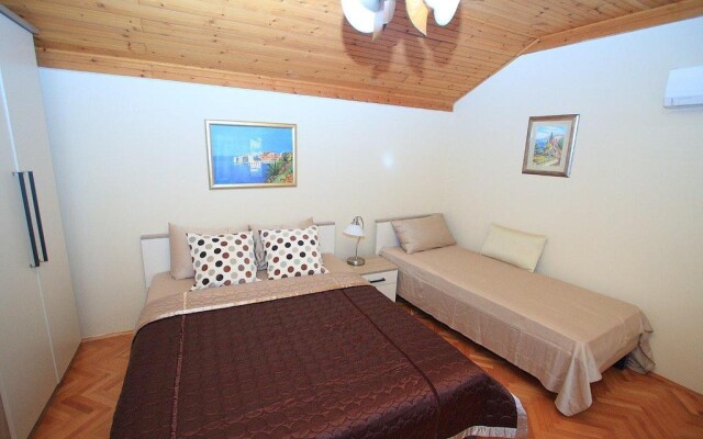 Miro Studio Apartments