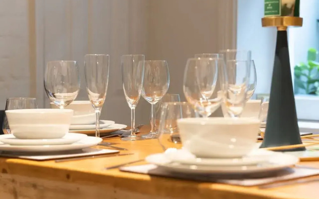 Host Stay Luxe on Margaret Street