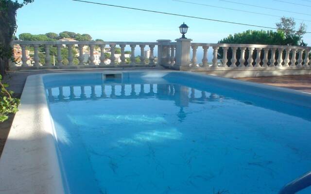 104658 - Villa in Lloret de Mar