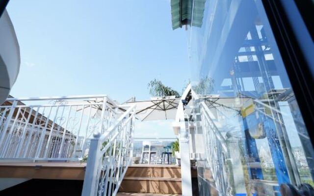 Xishuangbanna Jinghong Danrui Lanzhu Light Luxury Homestay