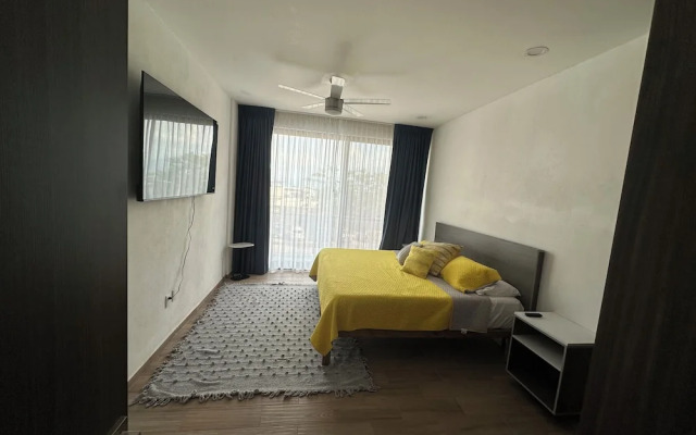 Luxor & Condo Ojos Españoles