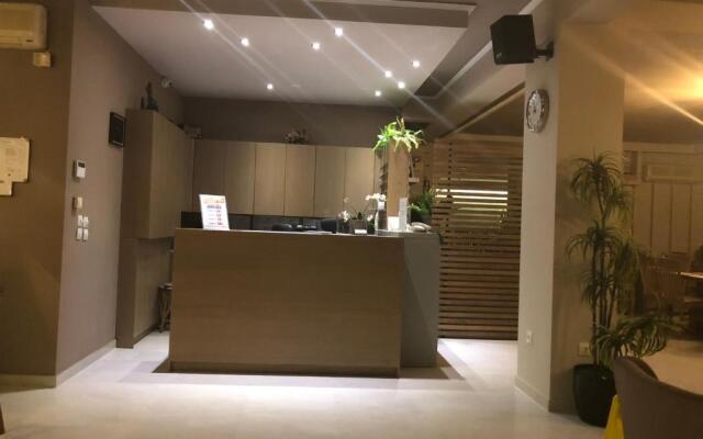 Sarantis Hotel