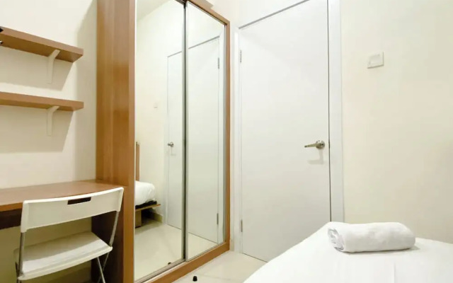 Comfort Designed 2Br Green Pramuka City Apartment