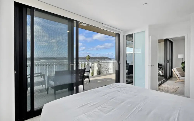Deluxe 3-bed Unit With Views