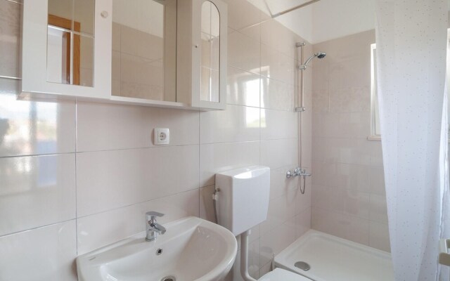 Awesome Apartment in Supetar-splitska With 2 Bedrooms and Wifi