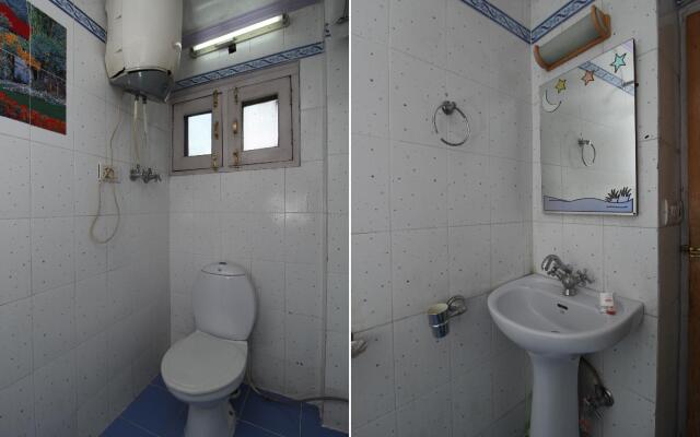 OYO 29553 Hotel Essar