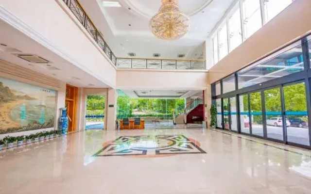 Danfenglin Tourist Hotel