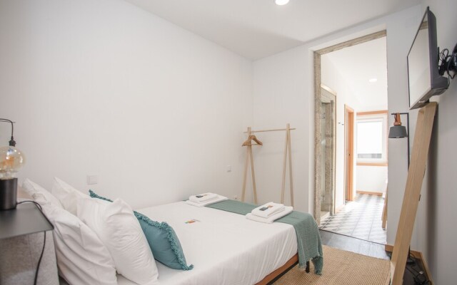Liiiving in Porto-Downtown Spacious Home