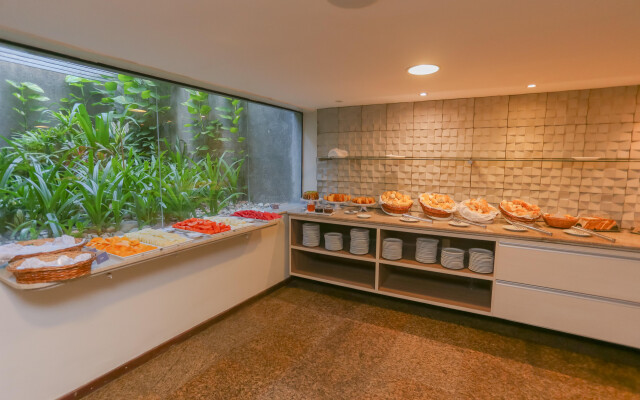 Pajuçara Praia Hotel