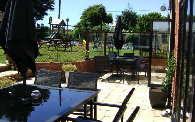 The Crown Lodges