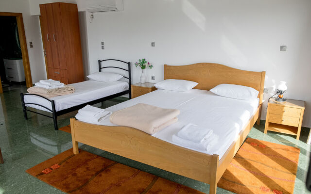 IonionStar Hotel