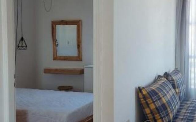 Laouti Tinos Apartments 3