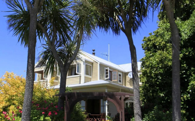 Nikau Lodge