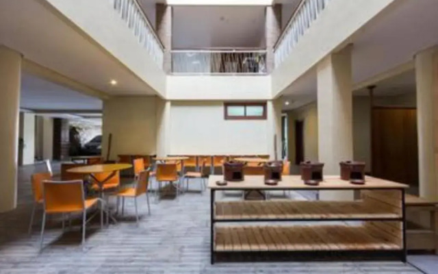 Zen Rooms Ambarukmo Plaza Syariah