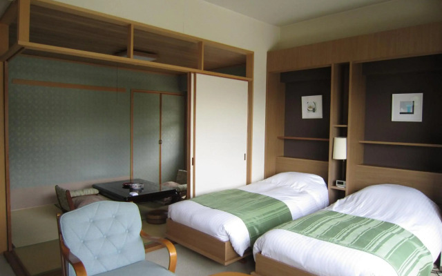 Kusatsu Hot Spa Hotel SPAX
