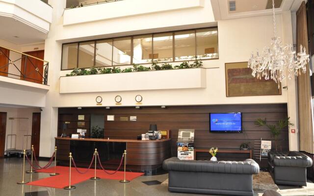 Crystal Plaza Hotel