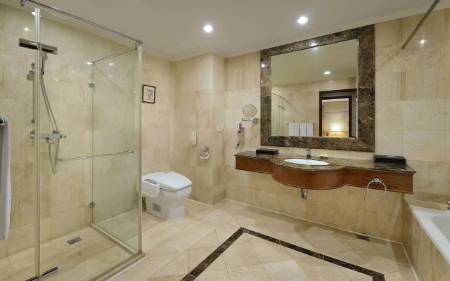 Le Midi Hotel Jungli