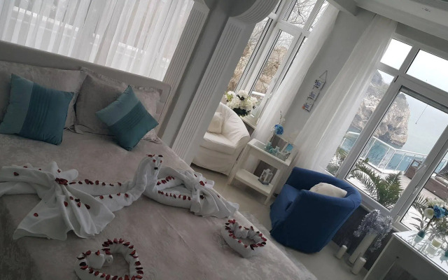 Yasemin Suite