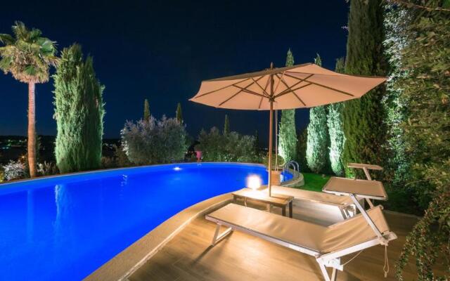 FONTESPINA 6, Emma Villas