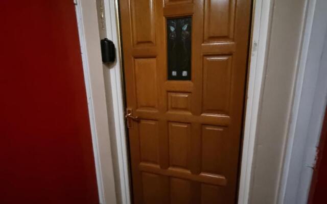 PREMIER - Whifflet Apartment