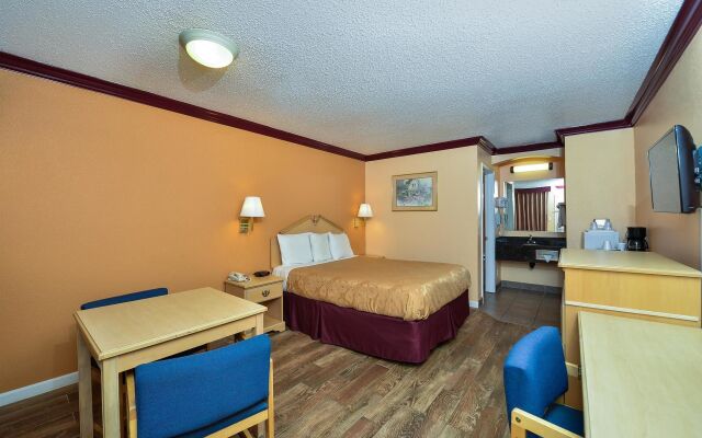 America's Deluxe Inn