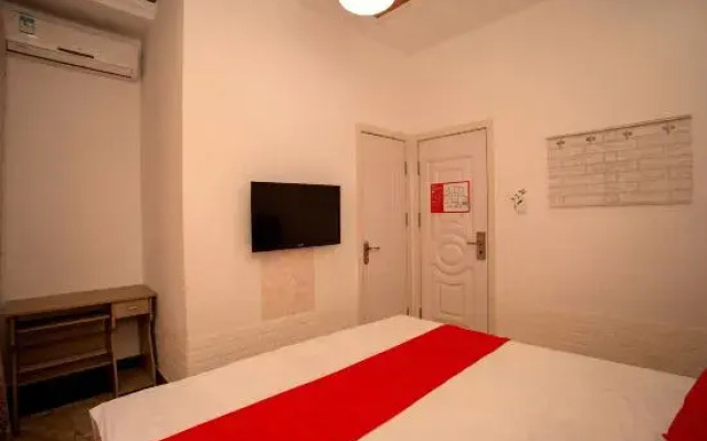 Dalian pick up the light guest house