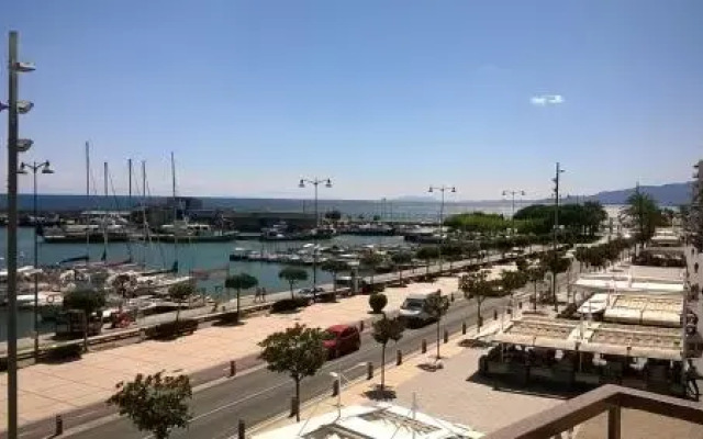Apartamentos Cambrils Puerto