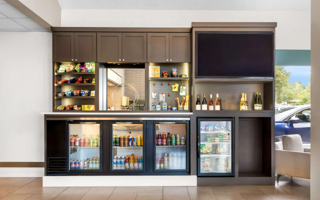 Best Western Plus Parkway Inn