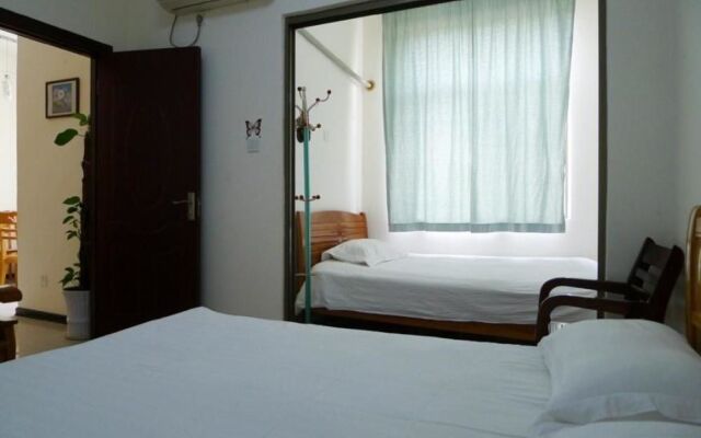 Holiday Zizhu Xinganxian Hostel (Beihai Old Street )