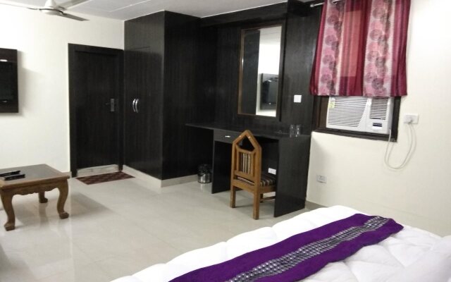 Vishesh Continental Karol Bagh