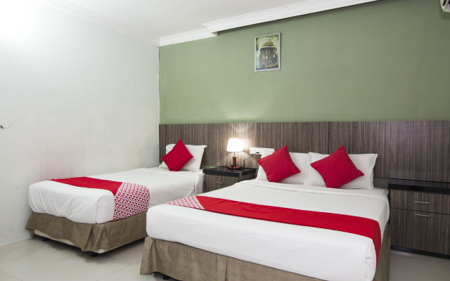 Super OYO 443 Crystal City Hotel