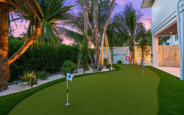 Salty Oak in Siesta Key