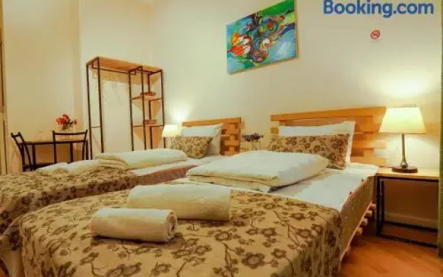 Check-In Hotel