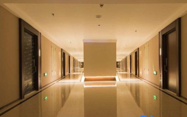 Sea Dream Seaview Hotel (Zhongshan Square Venice Water City)