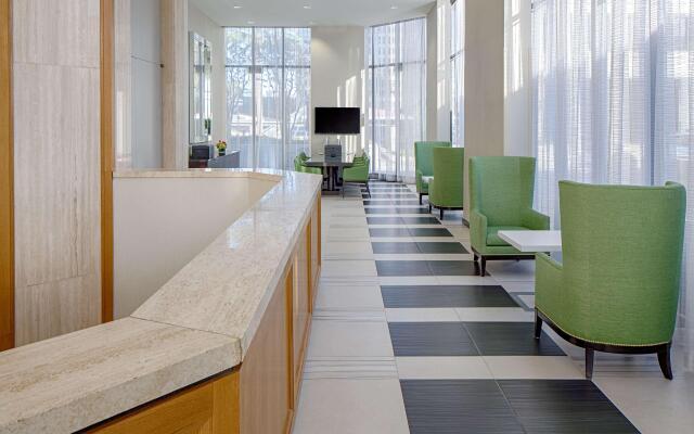 DoubleTree by Hilton Hotel Houston - Greenway Plaza