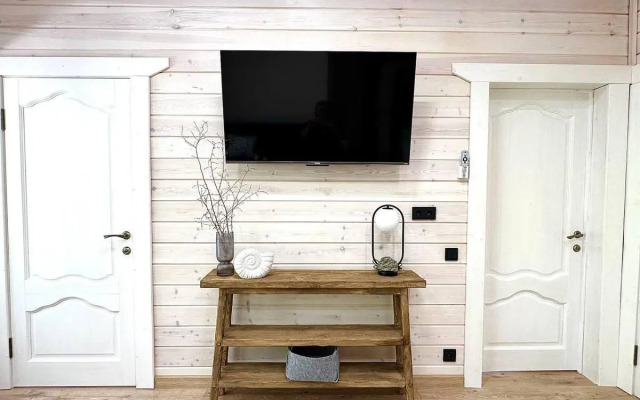 Sunny Home Дом на ул. Мира 32 (Санни Хоум)