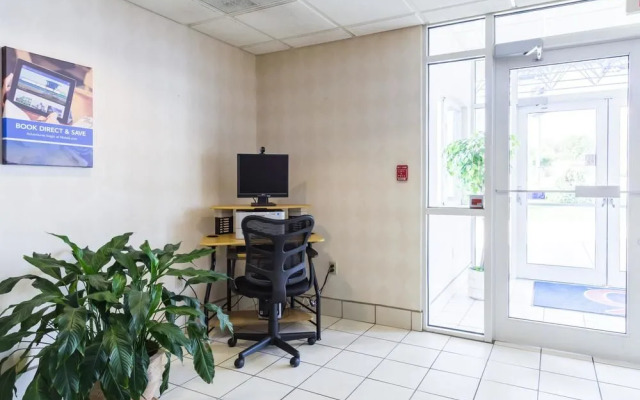 Motel 6 - Sandusky - Milan