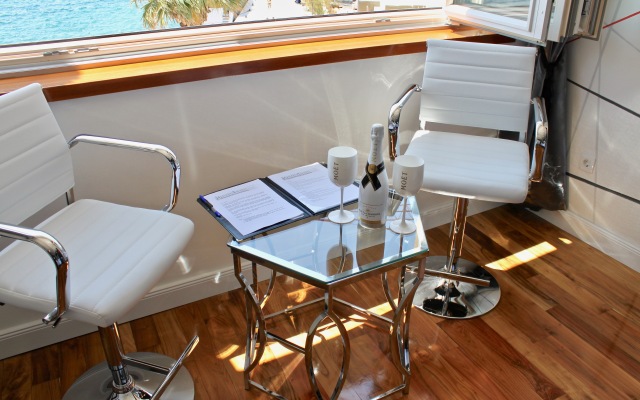 Galeria Valeria Seaside Downtown - MAG Quaint & Elegant Boutique Hotel