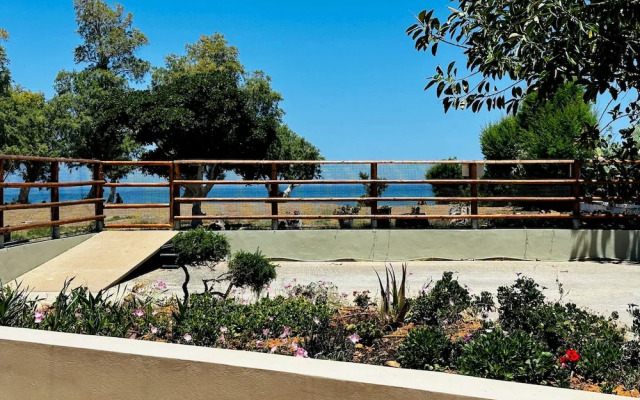 Lifeguard Beachfront - Luxury Flat, 30meters From Sea