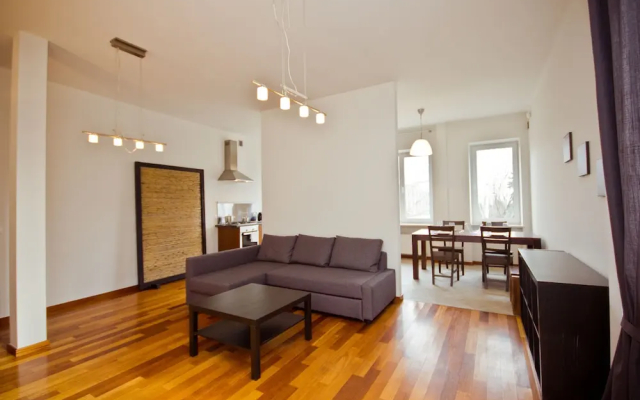 P&O Apartments Center
