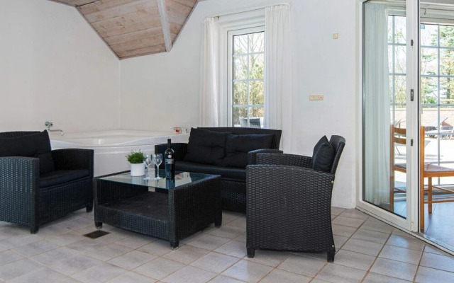 Traditional Holiday Home in Ringkobing With Sauna