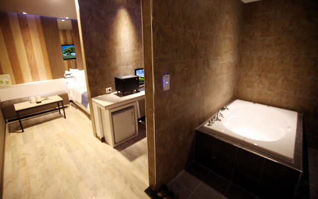 Yeongju Hotel