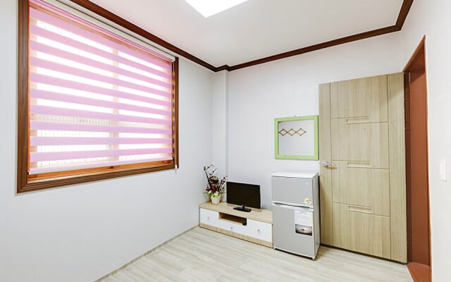 Buan Sagyejeol Pension