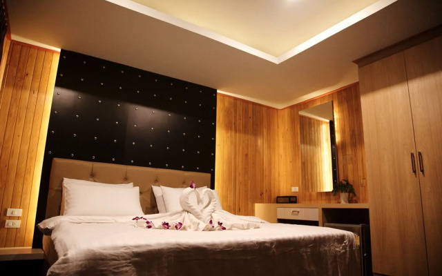 Poohbar Resort & Lotusdive