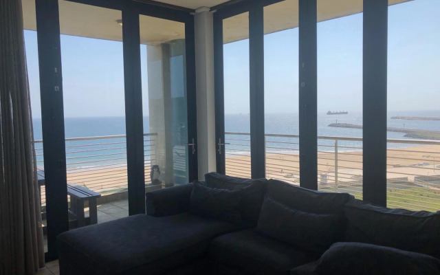 Durban Beach Front SPECTACULAR OCEAN VIEWS - 3 BED
